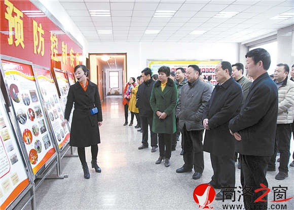 市委常委、常務(wù)副市長(zhǎng)高健帶領(lǐng)部分單位黨員到市疾控中心參觀學(xué)習(xí)黨建經(jīng)驗(yàn)