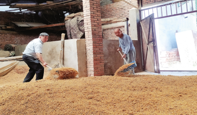 清風(fēng)街上酒飄香