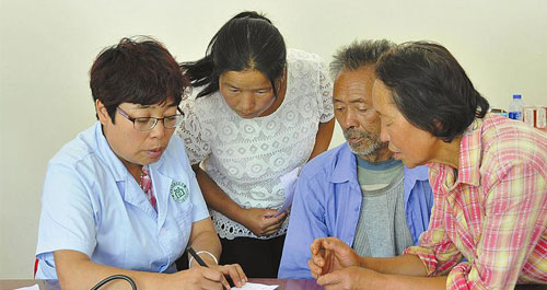 商洛市委組織部聯合西安5家愛心單位到連河村開展扶貧